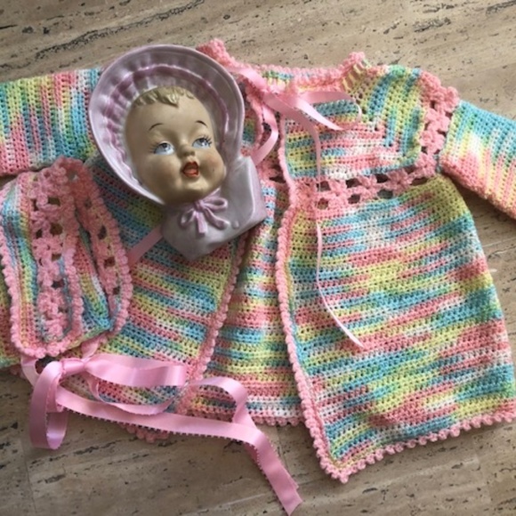 Infant New Born Baby Hand Crotched Sweater & Cap - Picture 2 of 10